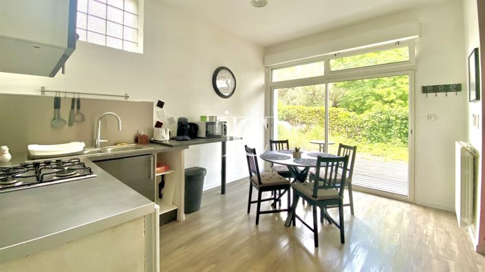 Image No.10-5 Bed House for sale