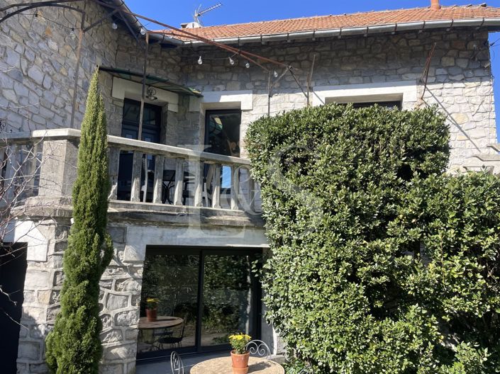 Image No.3-5 Bed House for sale