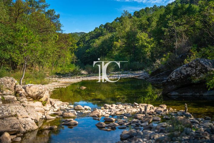 Image No.27-12 Bed House for sale