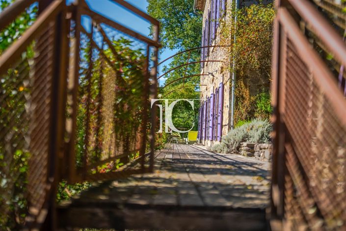 Image No.31-12 Bed House for sale