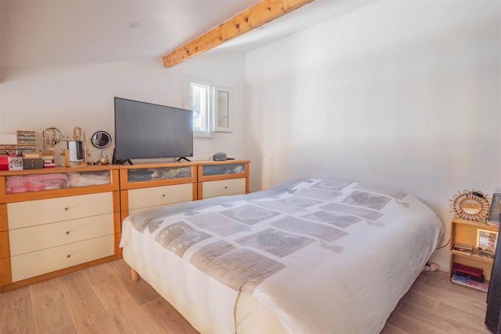 Image No.7-2 Bed House for sale