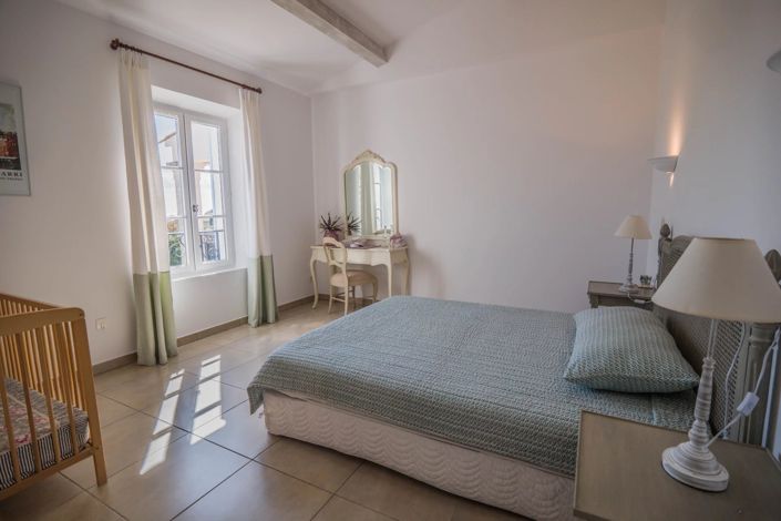 Image No.10-4 Bed House for sale