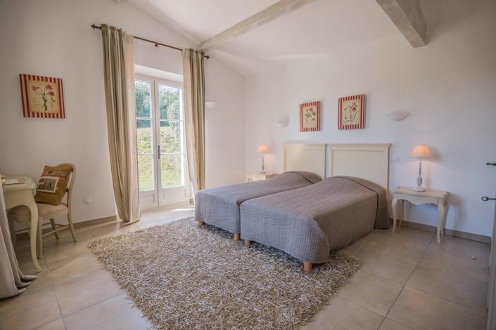 Image No.8-4 Bed House for sale