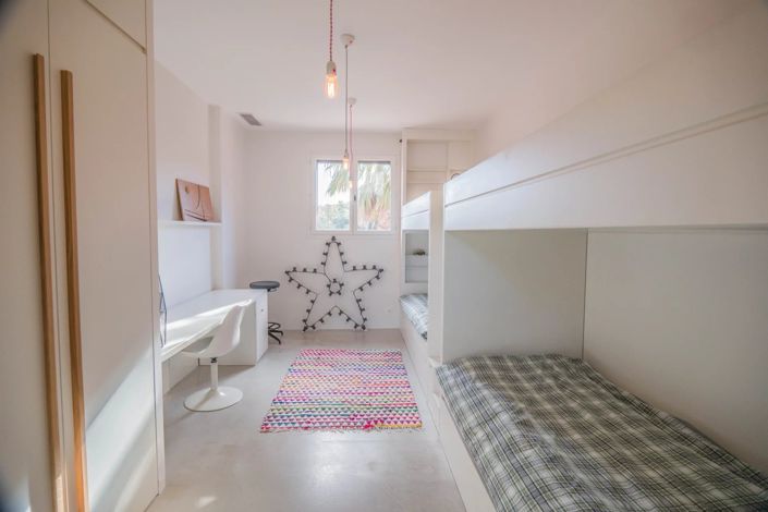 Image No.10-5 Bed House for sale