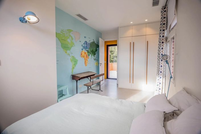 Image No.13-5 Bed House for sale