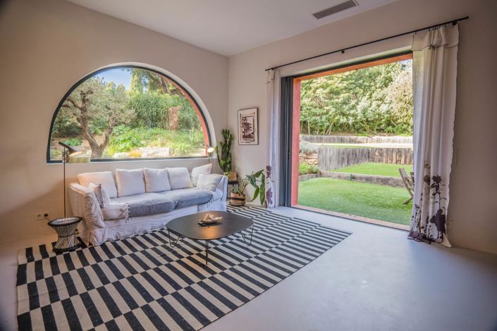 Image No.5-5 Bed House for sale