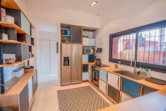 Image No.6-5 Bed House for sale