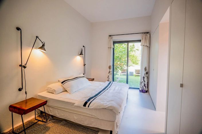 Image No.8-5 Bed House for sale