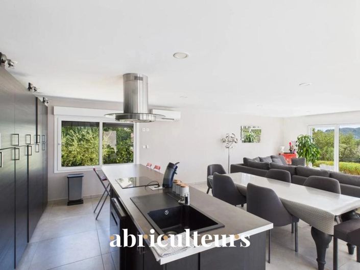 Image No.7-3 Bed House for sale