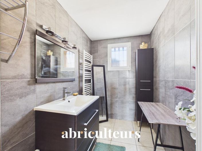 Image No.22-4 Bed House for sale