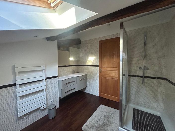 Image No.16-3 Bed House for sale