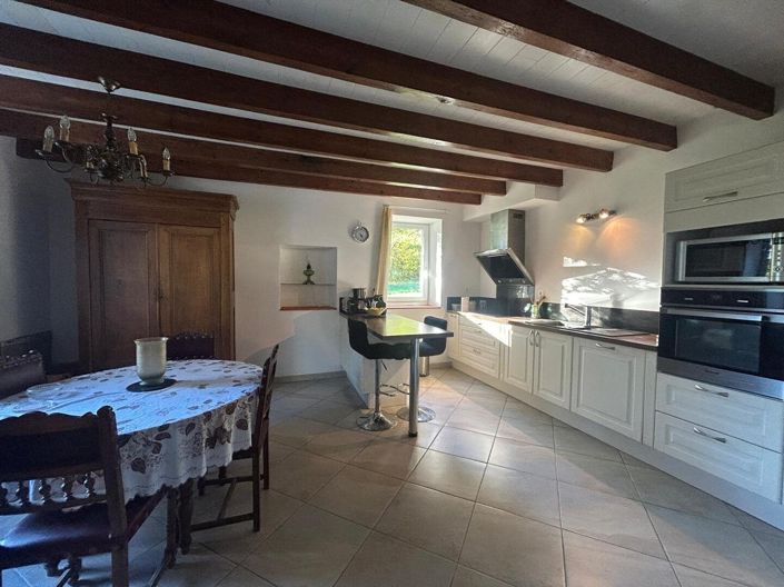 Image No.8-3 Bed House for sale