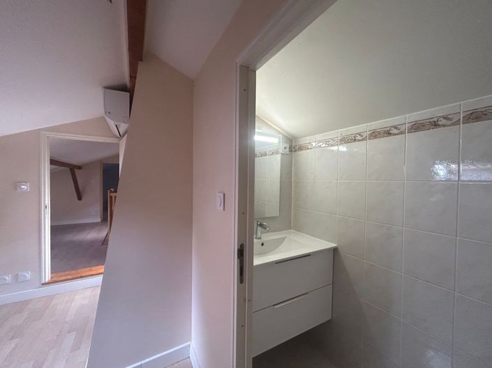 Image No.12-5 Bed House for sale