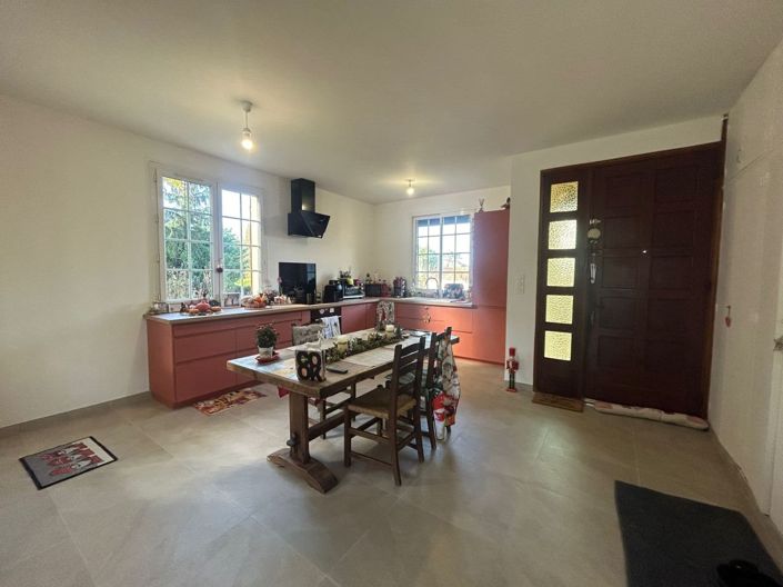 Image No.2-5 Bed House for sale