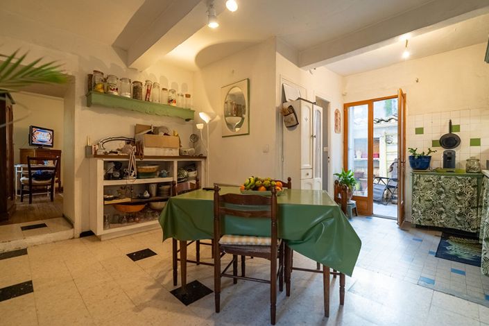 Image No.11-3 Bed House for sale