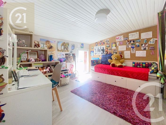 Image No.8-2 Bed House for sale