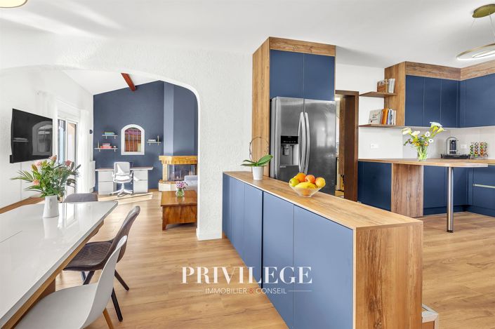 Image No.13-6 Bed House for sale