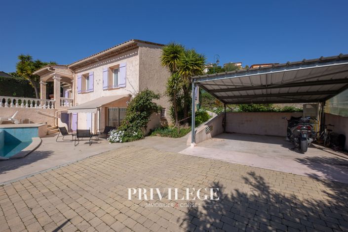 Image No.32-6 Bed House for sale