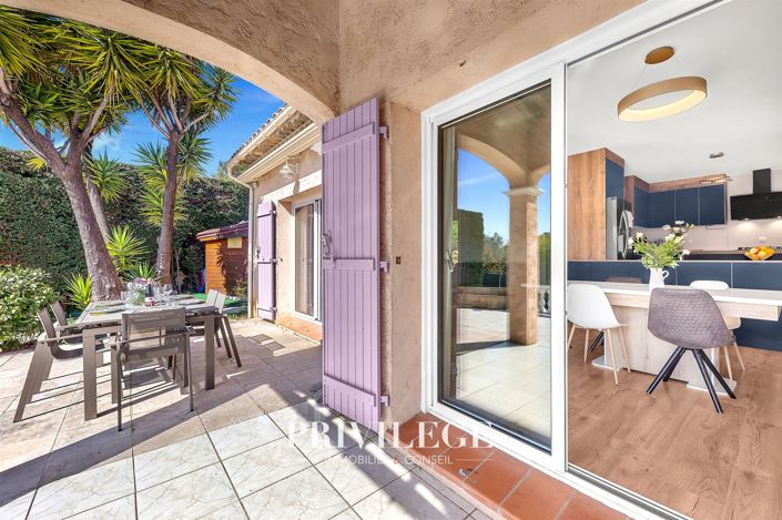 Image No.5-6 Bed House for sale