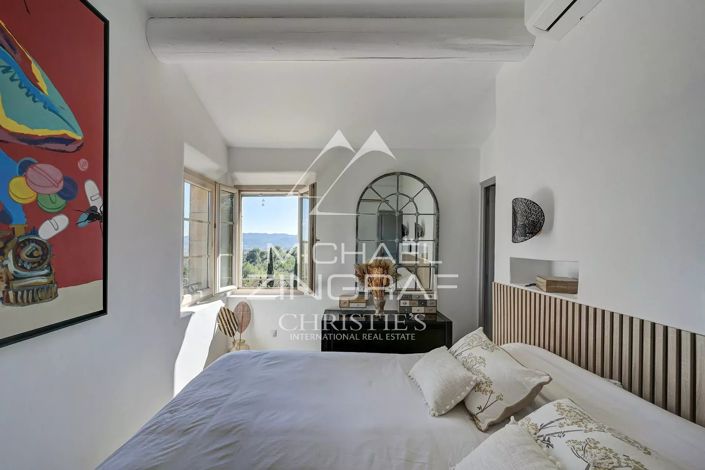 Image No.10-4 Bed House for sale