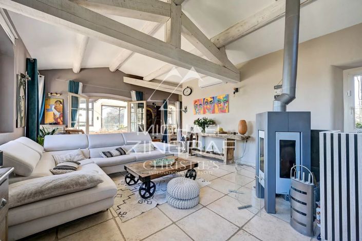 Image No.8-4 Bed House for sale