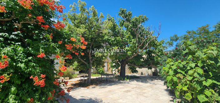 Image No.8-10 Bed House for sale