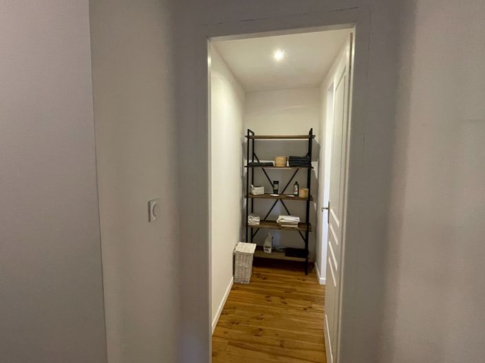 Image No.11-3 Bed House for sale