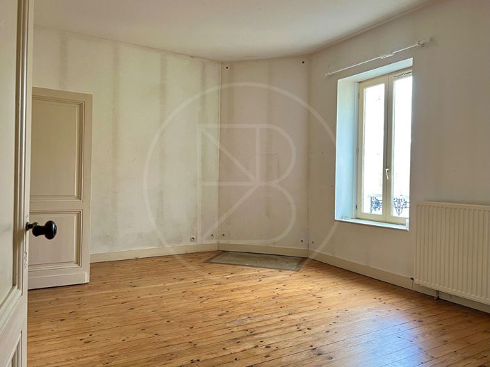 Image No.8-3 Bed House for sale