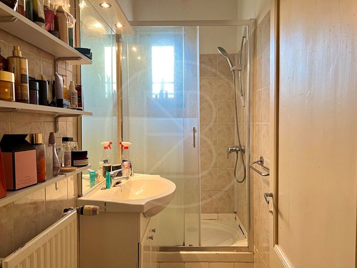 Image No.9-3 Bed House for sale