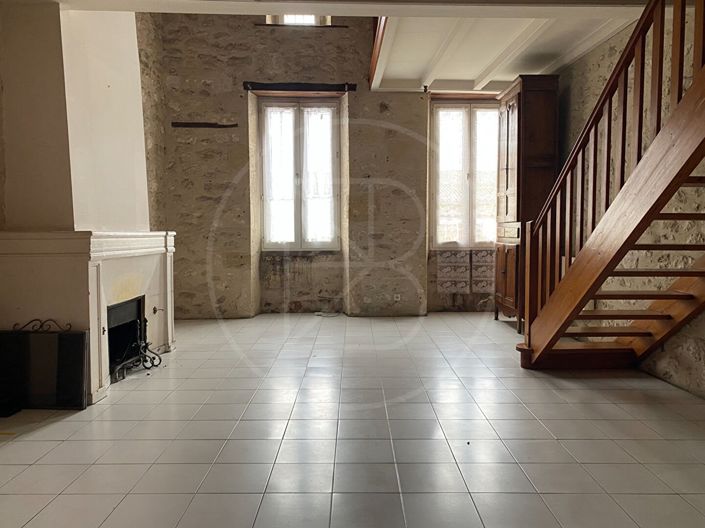 Image No.8-2 Bed House for sale