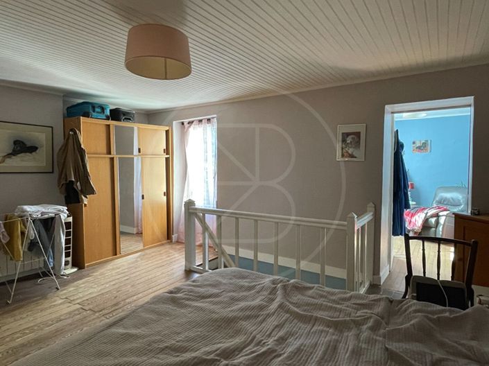 Image No.7-2 Bed House for sale