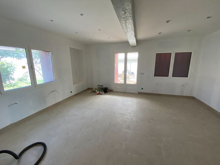 Image No.12-4 Bed House for sale