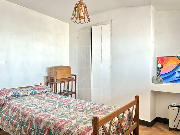 Image No.10-3 Bed House for sale