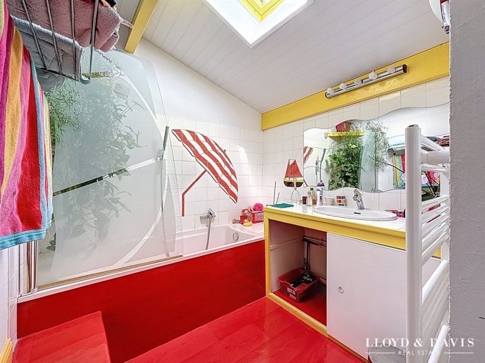 Image No.21-4 Bed House for sale