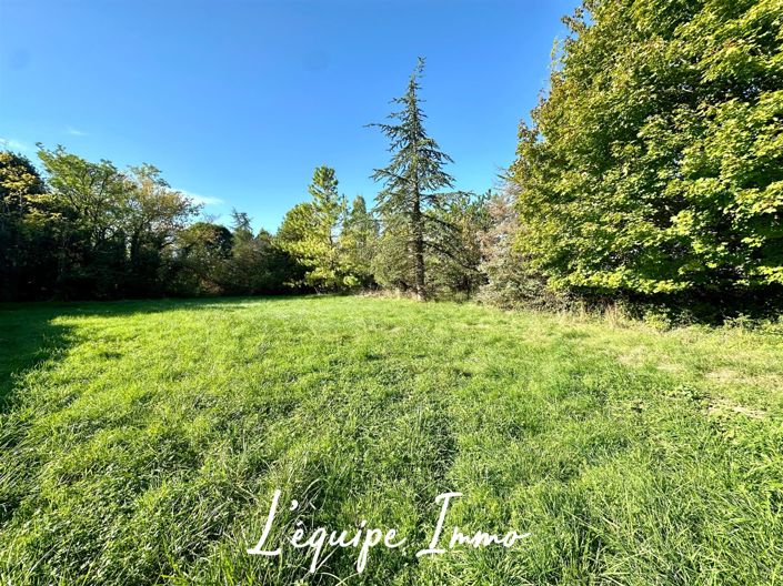 Image No.6-10 Bed House for sale