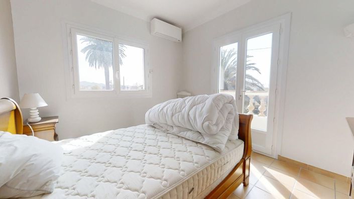 Image No.12-5 Bed House for sale