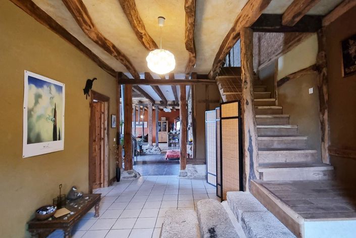 Image No.19-10 Bed House for sale