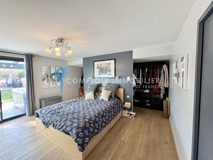 Image No.11-5 Bed House for sale