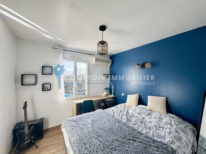 Image No.16-5 Bed House for sale