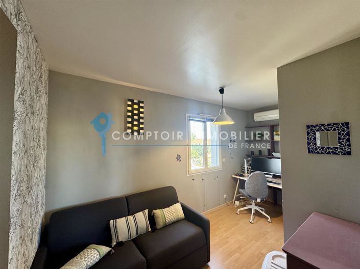 Image No.17-5 Bed House for sale