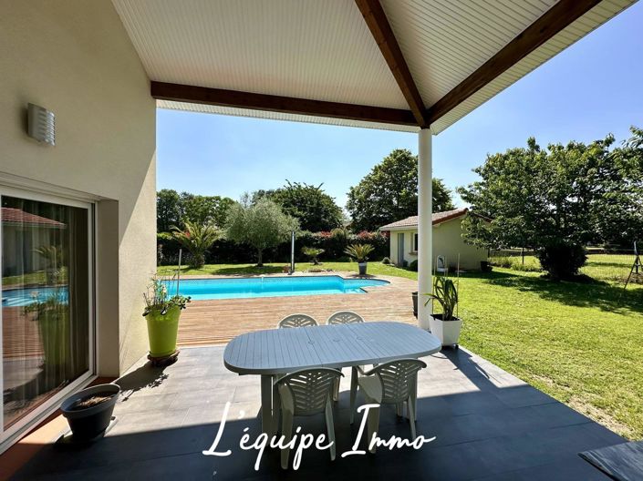 Image No.3-4 Bed House for sale