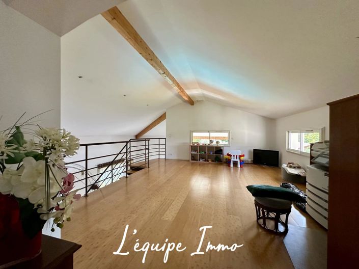 Image No.7-4 Bed House for sale