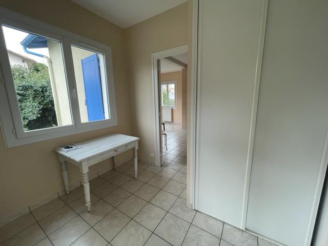 Image No.5-3 Bed House for sale