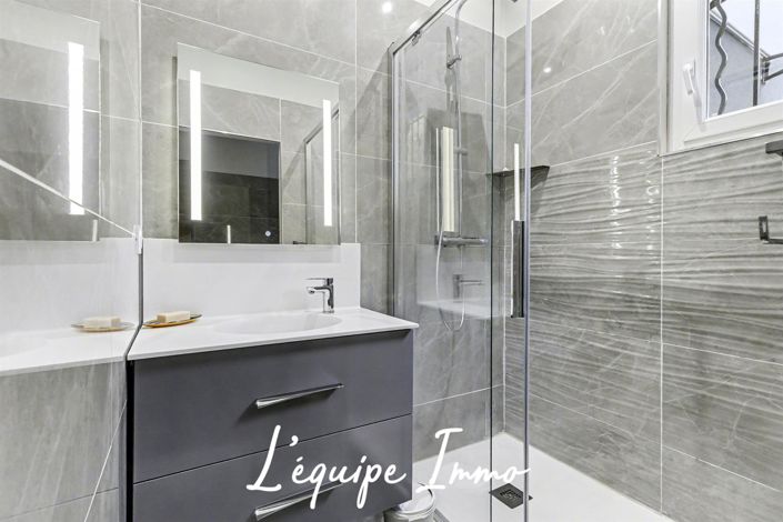 Image No.11-5 Bed House for sale