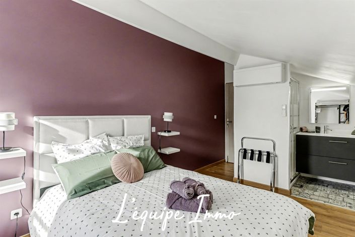 Image No.17-5 Bed House for sale