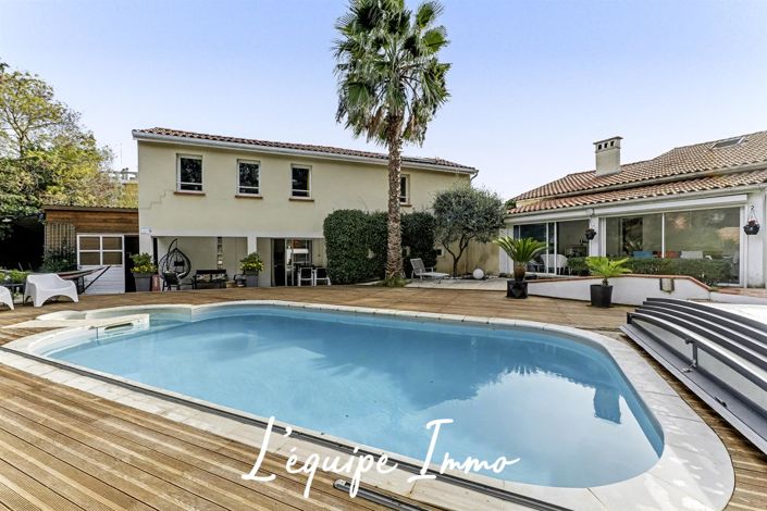 Image No.18-5 Bed House for sale