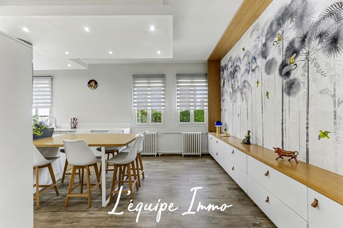 Image No.5-5 Bed House for sale