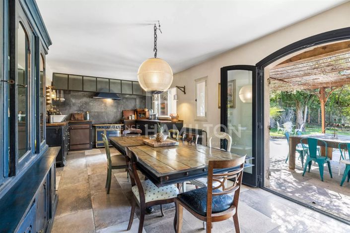 Image No.5-7 Bed House for sale