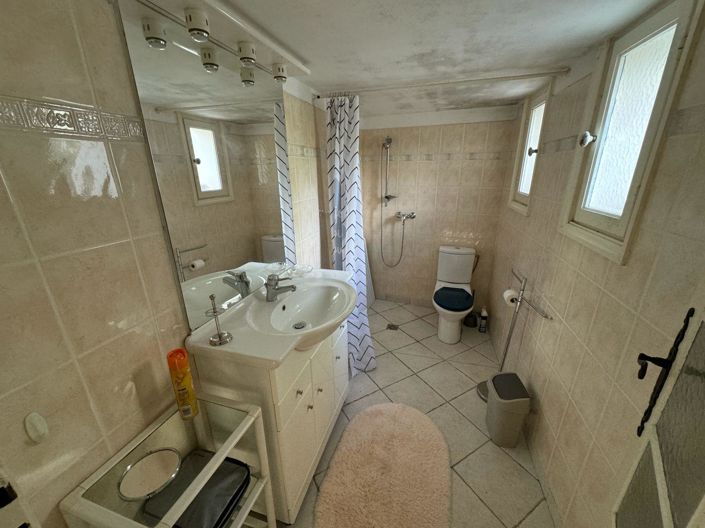 Image No.8-3 Bed House for sale