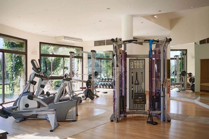 Image No.12-8 Bed House for sale